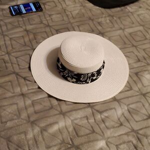 White and Black Floral Women's Sun Hat Bandana Wrap Flat Top Straw Hat
